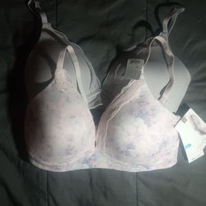 Jessica Simpson bras